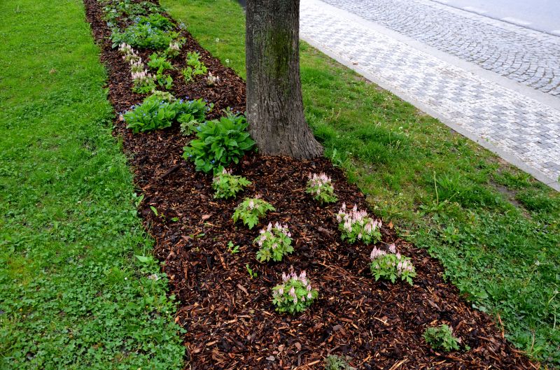 Brown Mulch Installation in Ventura County, CA
